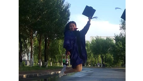 宋玉卓--东北农业大学  硕士
现任：添加剂技术研发，集团的奋斗文化深深的感动鼓舞着我，在轻松愉悦的工作氛围中，我的专业知识储备量增多了，专业技能也得到了很大的提高。